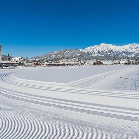 Ski Hut Aualm Soll